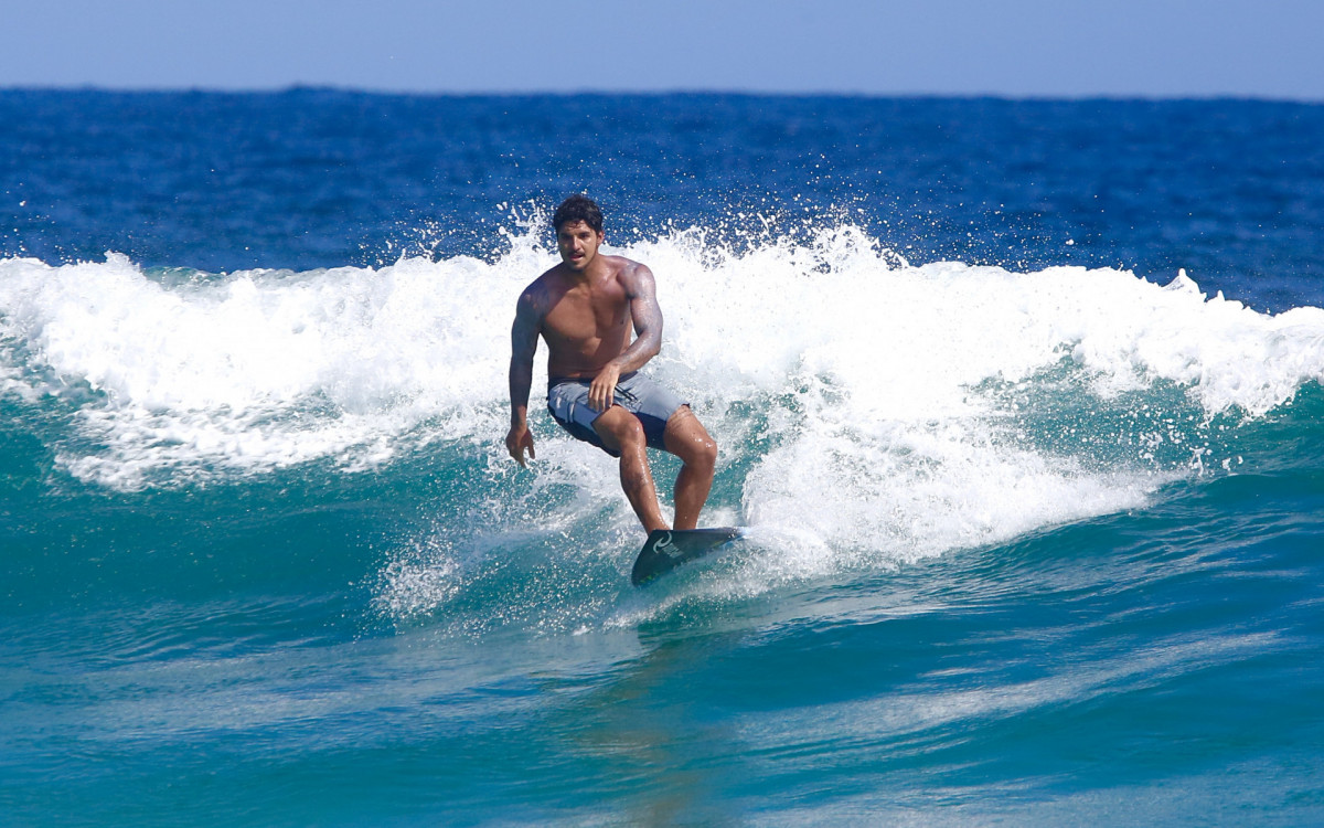 Gabriel Medina surfou na praia da Barra da Tijuca