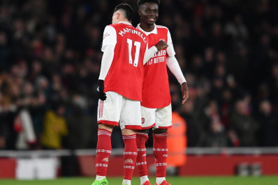 Arsenal atropela o Everton e abre cinco pontos na liderança da Premier League