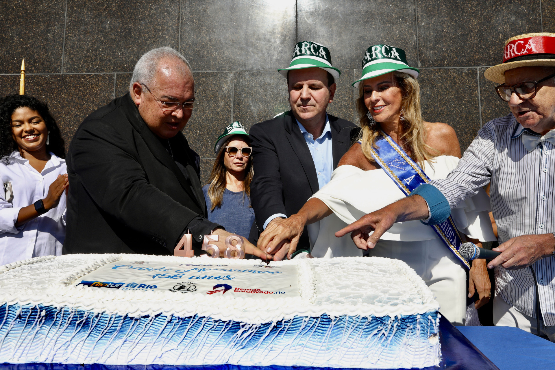 Comemoração teve a banda da Guarda Municipal, bolo e entrega do troféu 'O Mais Carioca de Todos' - Beth Santos/Prefeitura do Rio