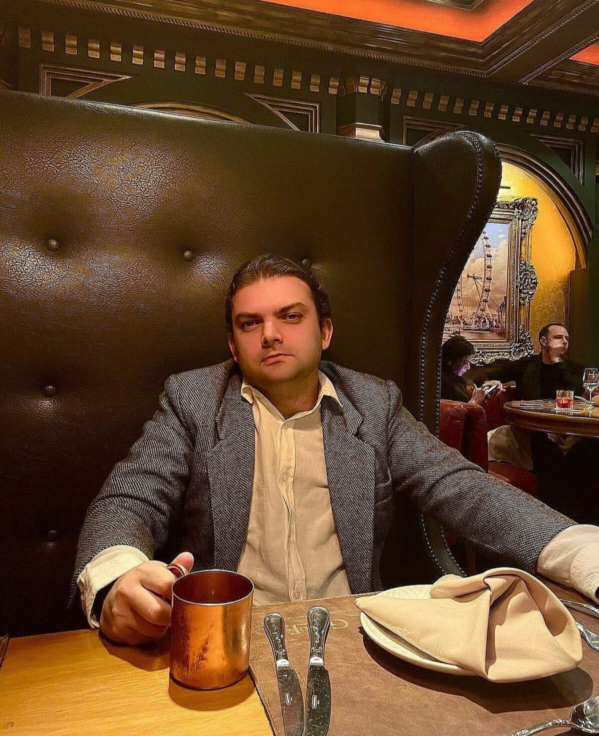 Constantemente, Bruno Roxo publicava em seu perfil no Instagram fotos em restaurantes bons e caros em diversos lugares do Rio e do Brasil - Reprodução