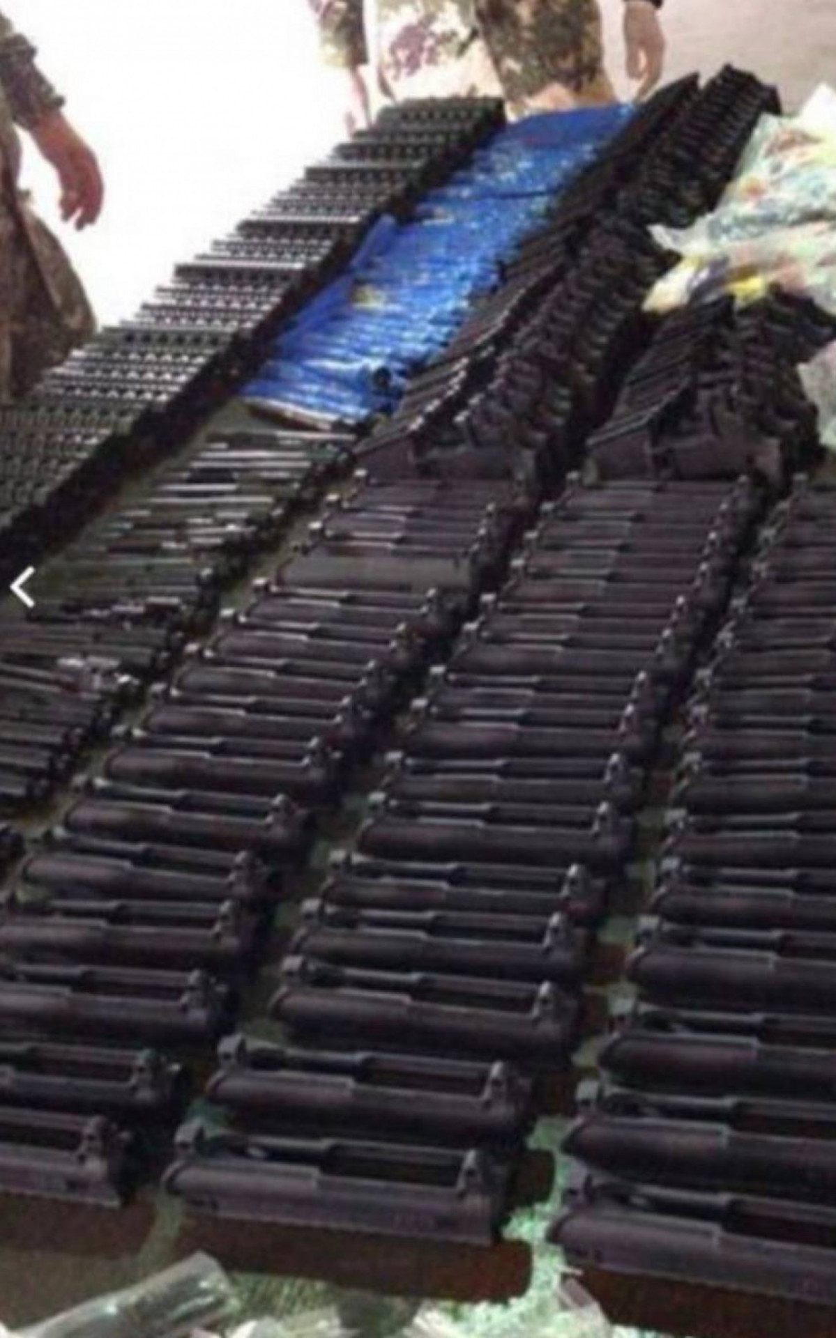 Carga com 180 fuzis desmontados foi apreendida no aeroporto do Paraguai em 2020 - Divulgação