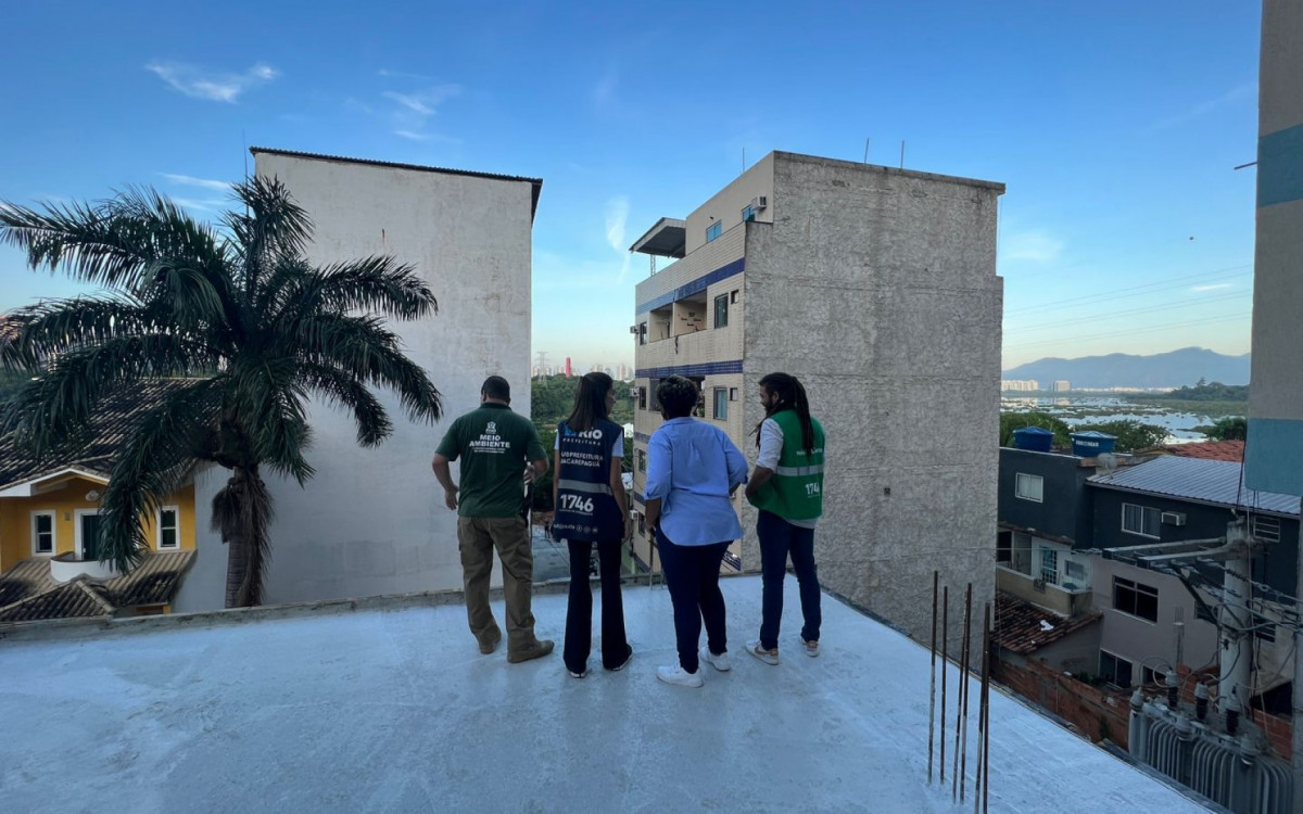 No local estava sendo preparada uma estrutura para a constru&ccedil;&atilde;o do quarto pavimento  - Jeferson Te&oacute;filo/Subprefeitura de Jacarepagu&aacute;