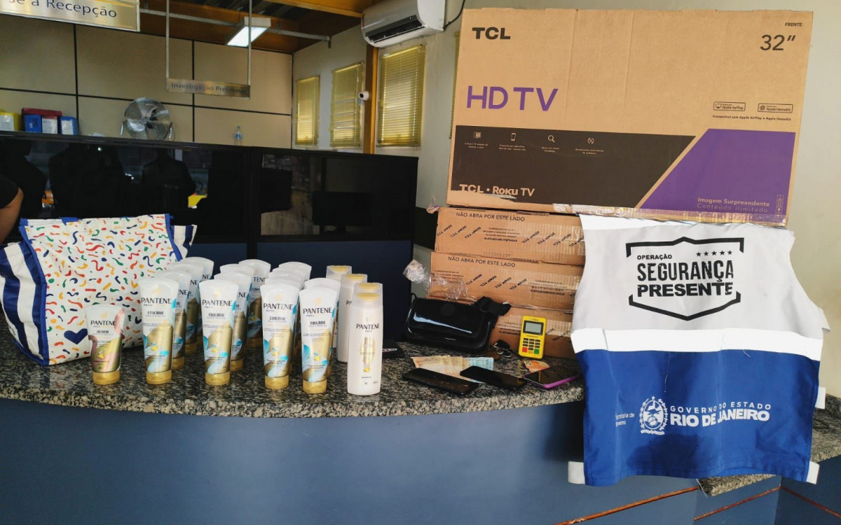 Mateiras apreendidos pelos policiais do Barra do Pira&iacute; Presente