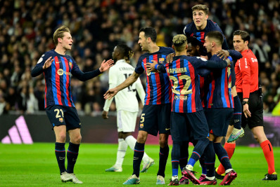 Éder Militão marca contra, Barcelona vence o Real Madrid e larga na frente na semifinal da Copa do Rei