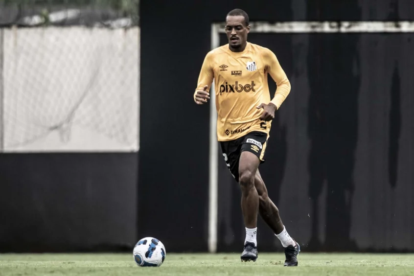 Fluminense faz sondagem por zagueiro do Santos, afirma site