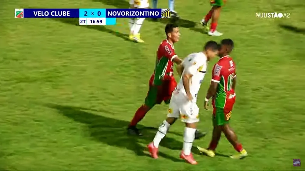 Jogador leva cabeçada, tem fratura no nariz e prestará queixa por agressão