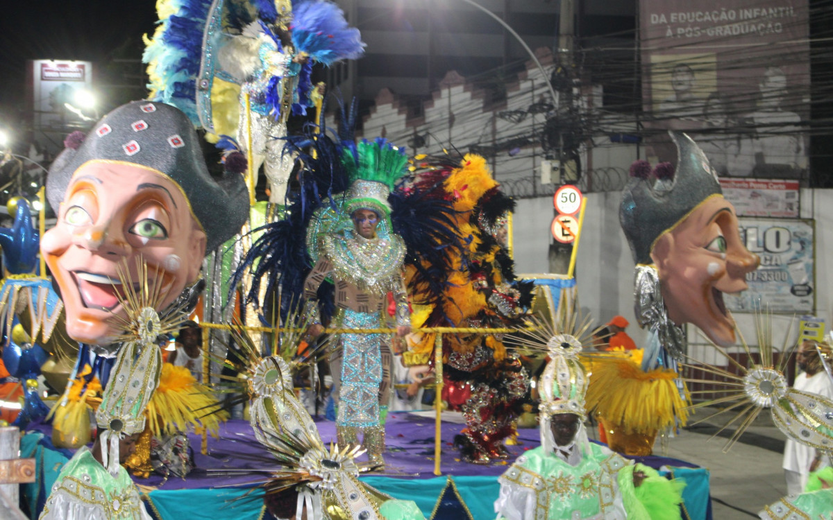 A escola de samba guapimiriense foi a segunda a se apresentar no dia 26 de fevereiro