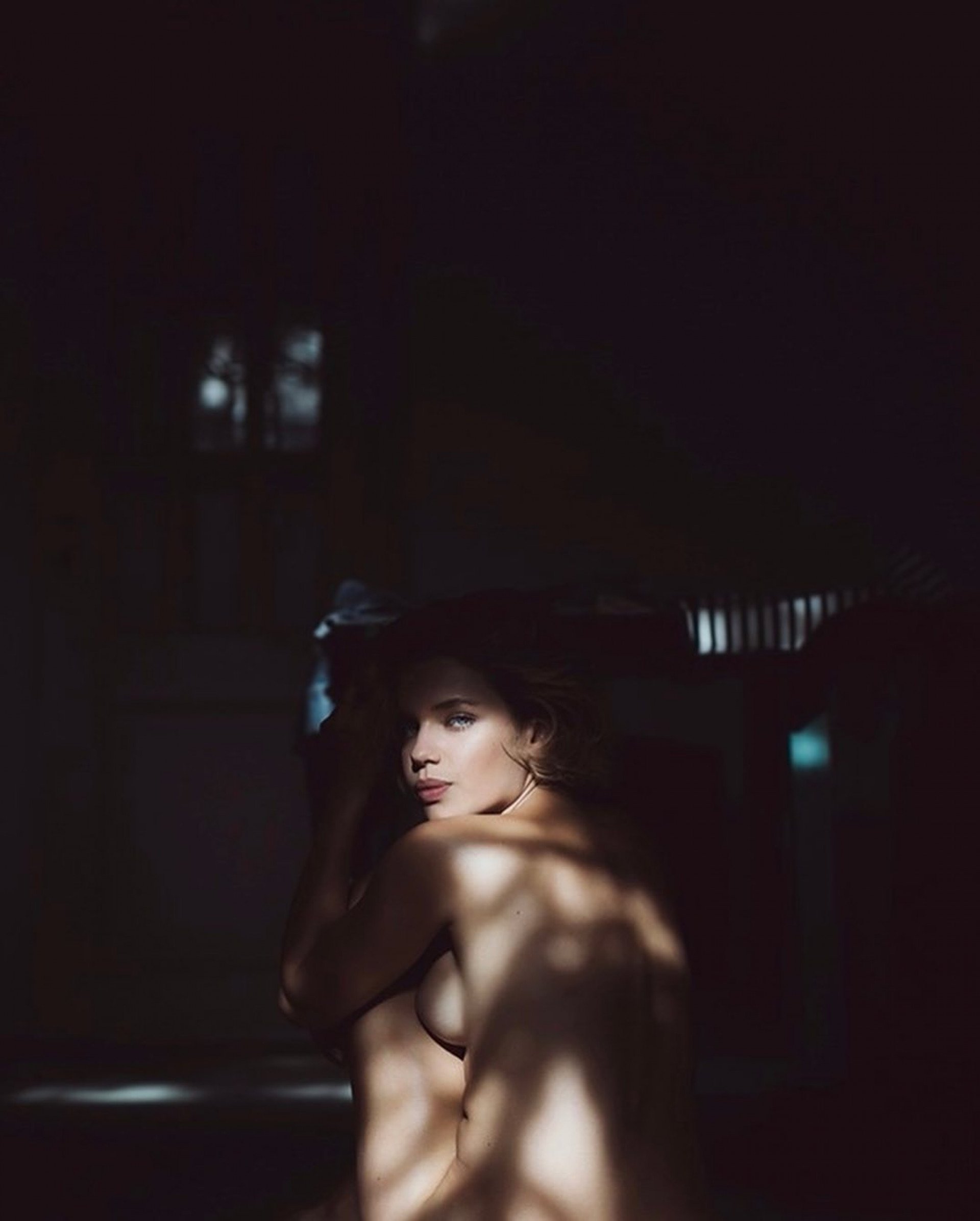 Bruna Linzmeyer posta fotos nas redes sociais e recebe elogios - Reprodução Internet / @juliarodr.gues