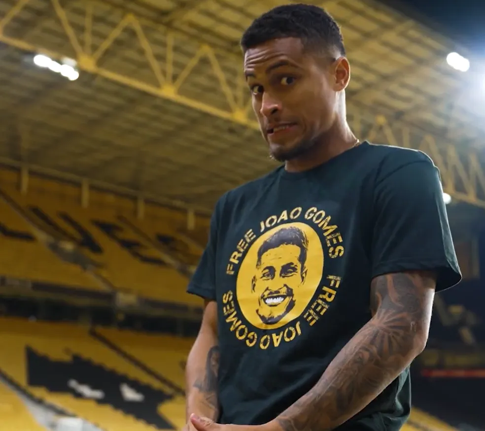 Flamengo comete erro e transfere quase R$ 2 milhões para João Gomes 'errado'