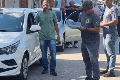 Táxis são inspecionados em Angra