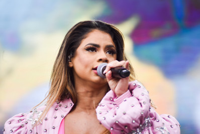 Anitta e mais famosas declaram apoio a Lexa após MC Guimê ser acusado de assédio