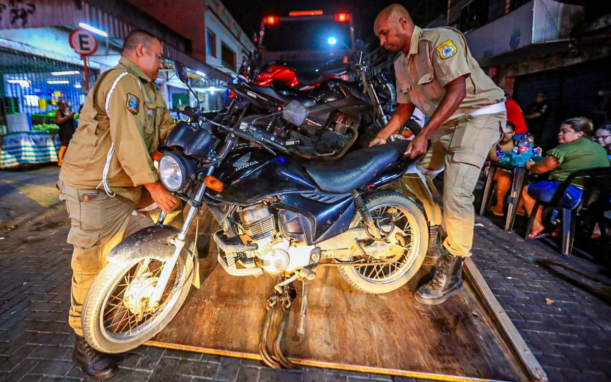 Guardas municipais recolheram motos que estavam com algum tipo de irregularidade