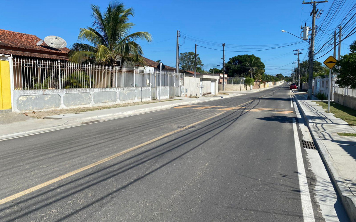 Inaugura&ccedil;&atilde;o de asfaltamento no bairro Coqueiral