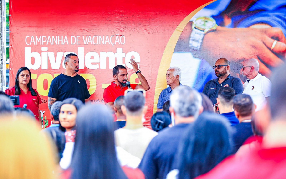 O secretário Flávio Gonçalves acentuou que a vacina bivalente é um avanço no combate à Covid-19