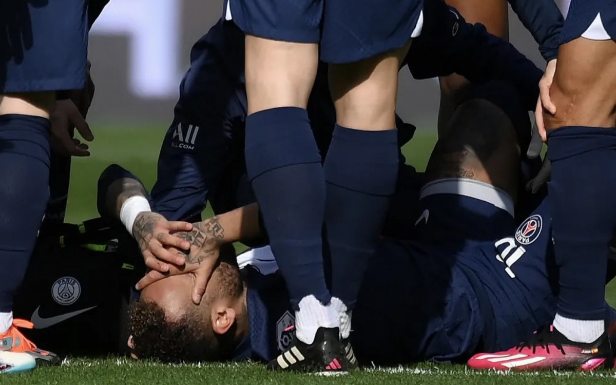 Neymar se lesionou contra o Lille