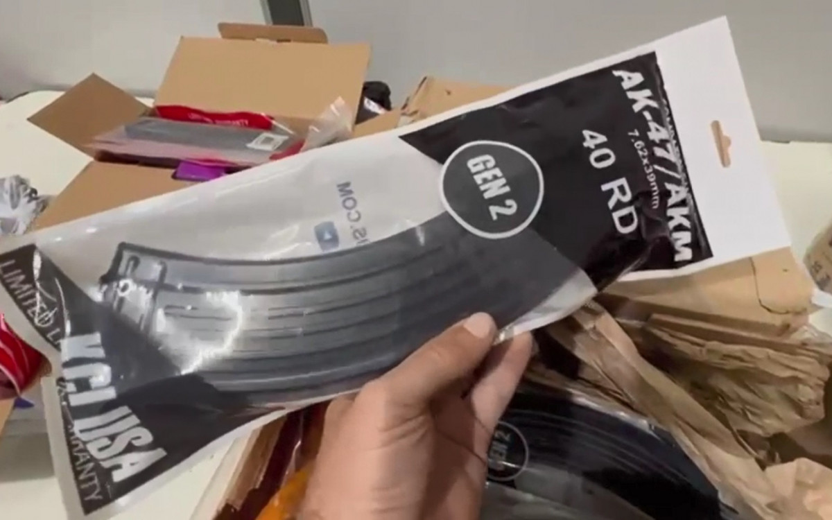 Carregadores foram apreendidos