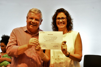 Prefeito Axel Grael dá posse a secretária de Direitos Humanos