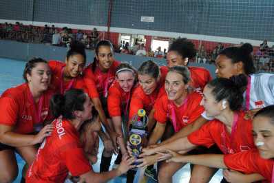 EC Corrêas/Titãs é tricampeão do Handebol Feminino de Petrópolis