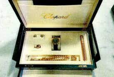 Receita investiga 2º pacote destinado a Bolsonaro que entrou no país de forma ilegal