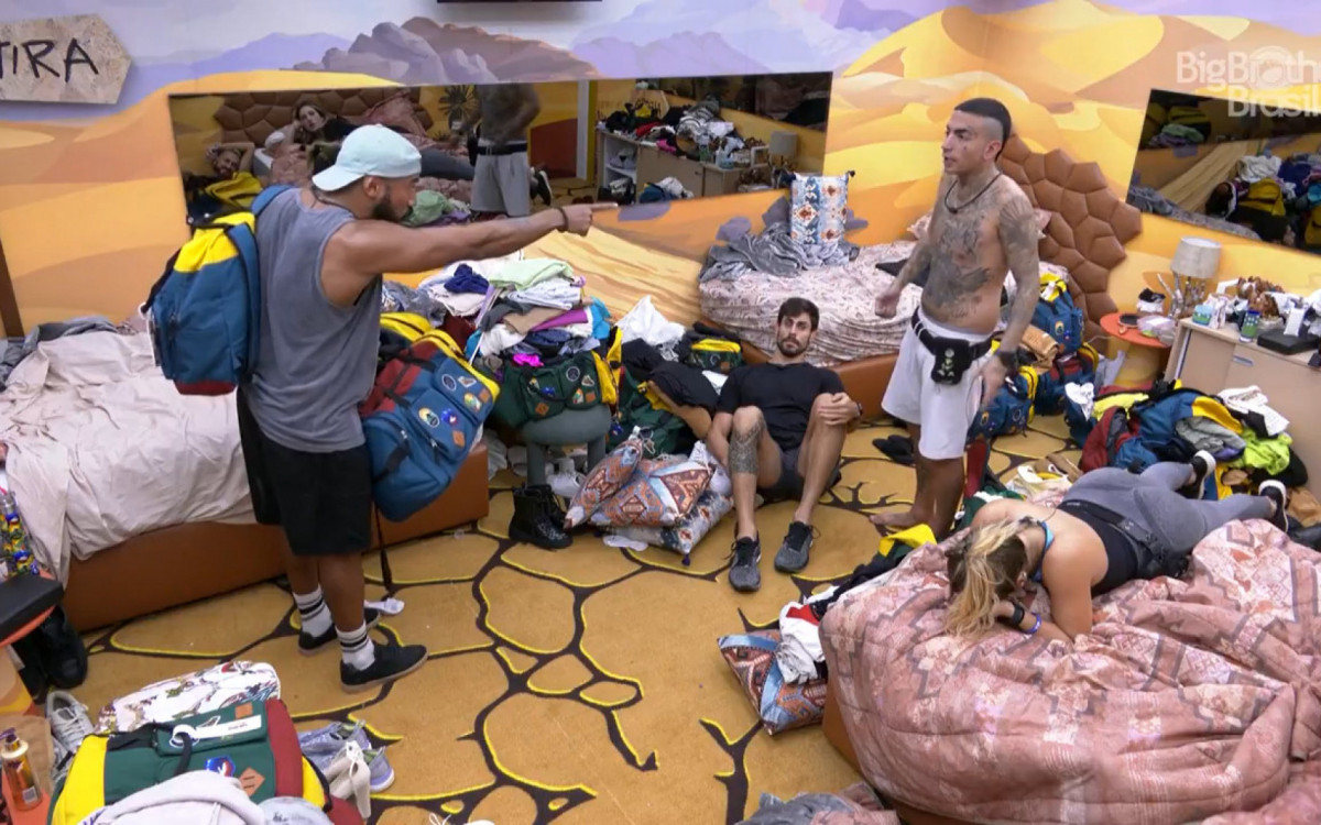 Ricardo discute feio com ex-aliados e troca de quarto no 'BBB 23' - Reprodução/Globoplay
