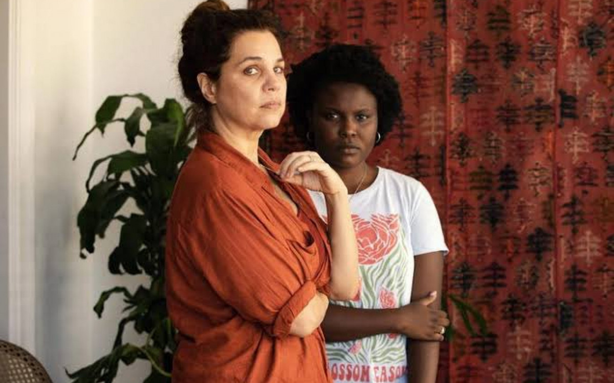 Epis&oacute;dio 'Mancha', de 'Falas Femininas', repercute nas redes sociais