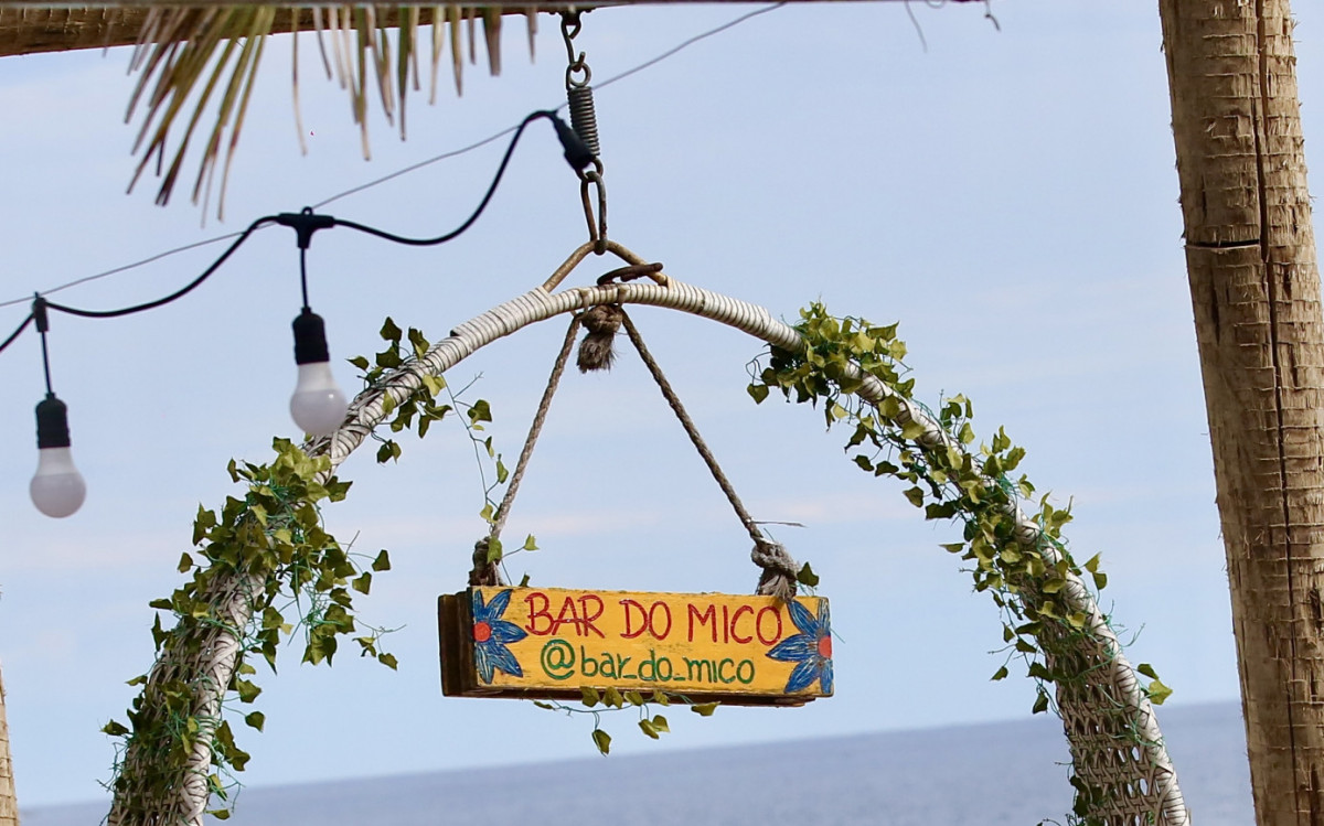 Ex-Casa de Vidro do 'BBB 23', Giovanna Le&atilde;o, aproveita praia no Rio