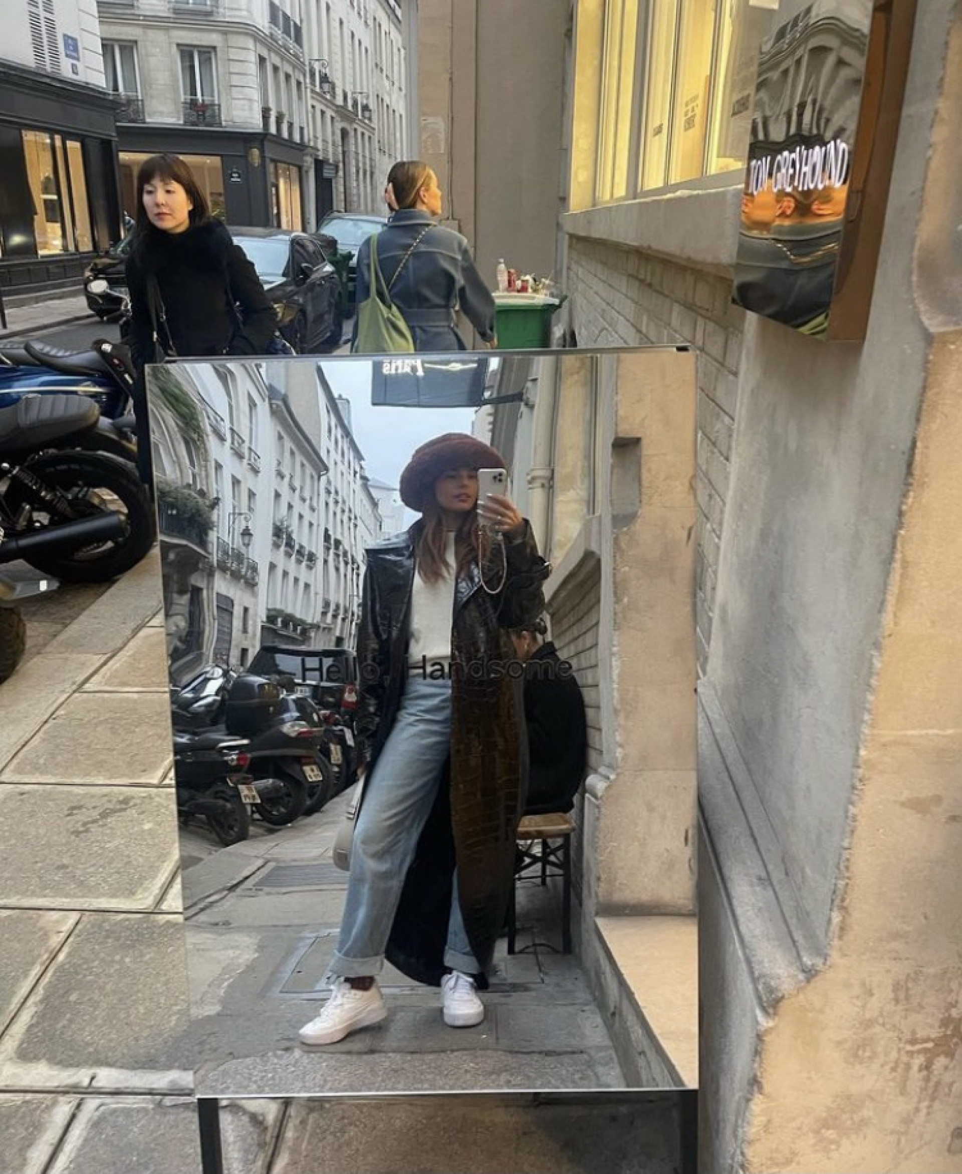 Isis Valverde compartilha registros de sua viagem em Paris - Reprodução / Instagram