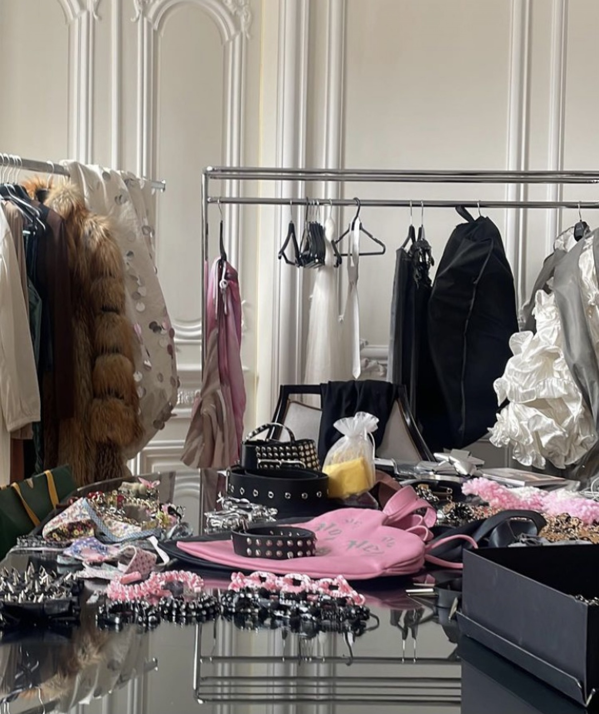 Isis Valverde compartilha registros de sua viagem em Paris - Reprodução / Instagram