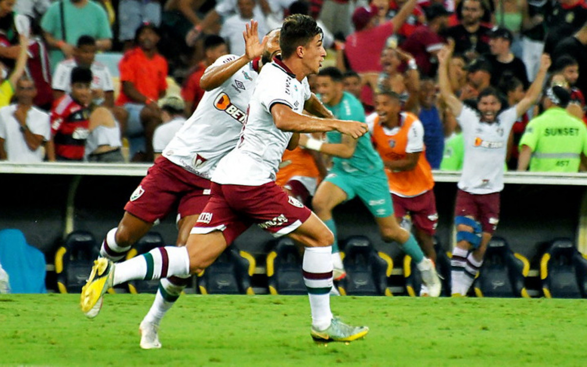 Gabriel Pirani comemora gol marcado na vitória do Fluminense sobre o Flamengo, que garantiu o título da Taça Guanabara para o Tricolor