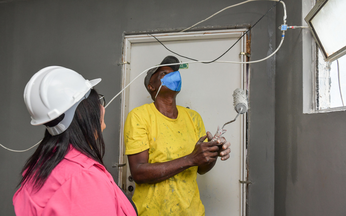 A t&eacute;cnica em Seguran&ccedil;a do Trabalho Dyane Nascimento, de 22 anos, comemora a resolu&ccedil;&atilde;o, e torce para que mais espa&ccedil;os sejam ocupados por mulheres de forma espont&acirc;nea