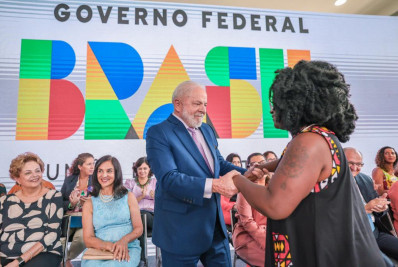 Obrigatoriedade é a palavra mágica do PL sobre igualdade salarial, diz Lula