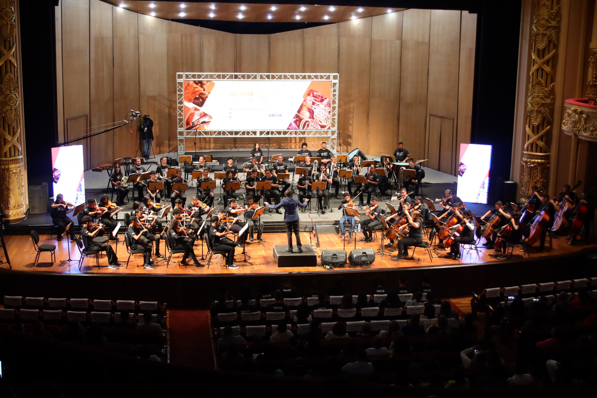 Orquestra Sinfônica Jovem Fluminense no Theatro Municipal: projeto do Geração de Sons - Rafael Ribeiro/Instituto Brasileiro de Música e Educação