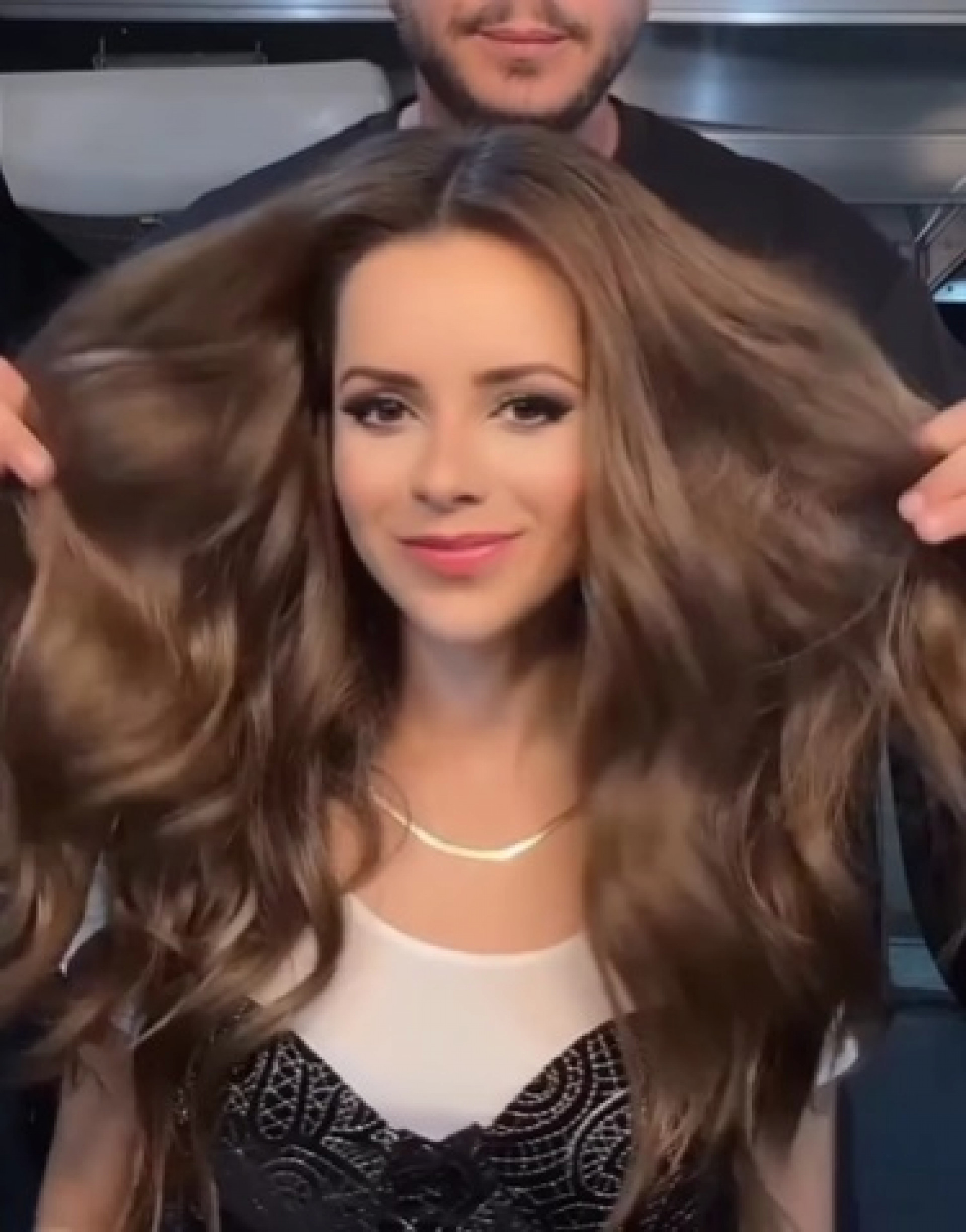 Sandy surge com fios mais longos após colocar mega hair - Reprodução do Instagram