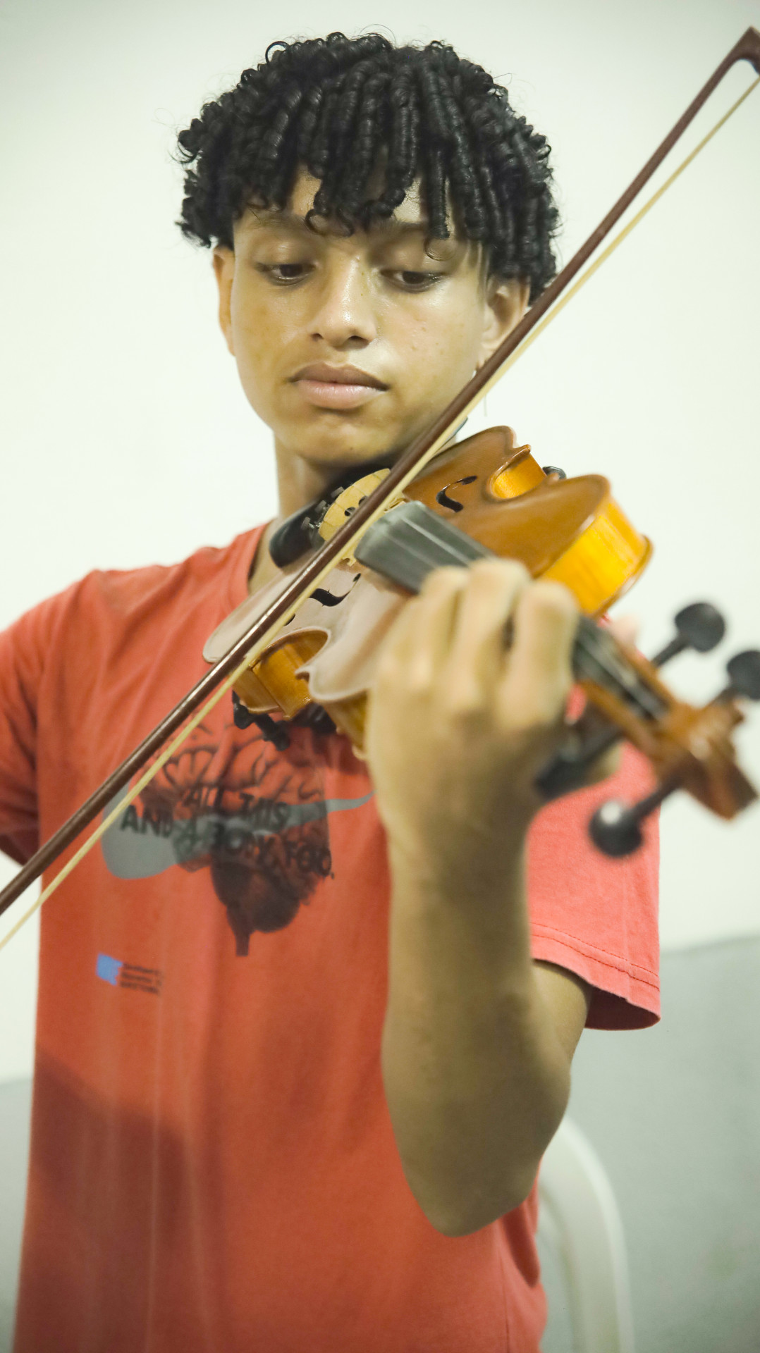 Eduardo Ferreira (blusa vermelha) no polo Santa Cruz - Rafael Ribeiro/Instituto Brasileiro de Música e Educação