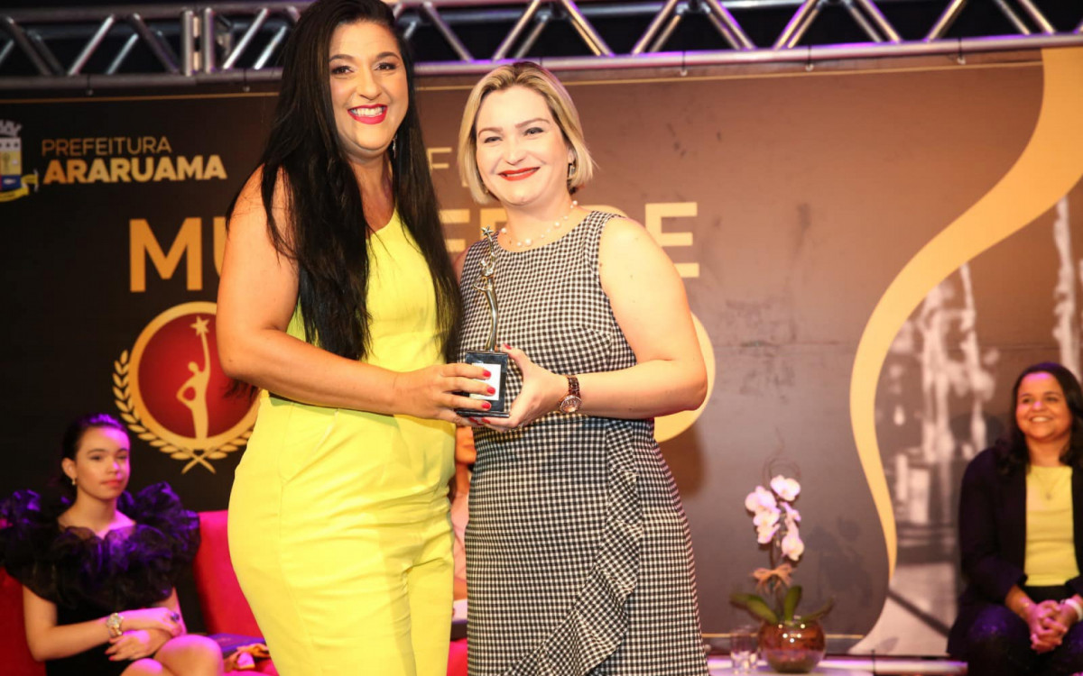 Trof&eacute;u Mulher de Ouro 2023
