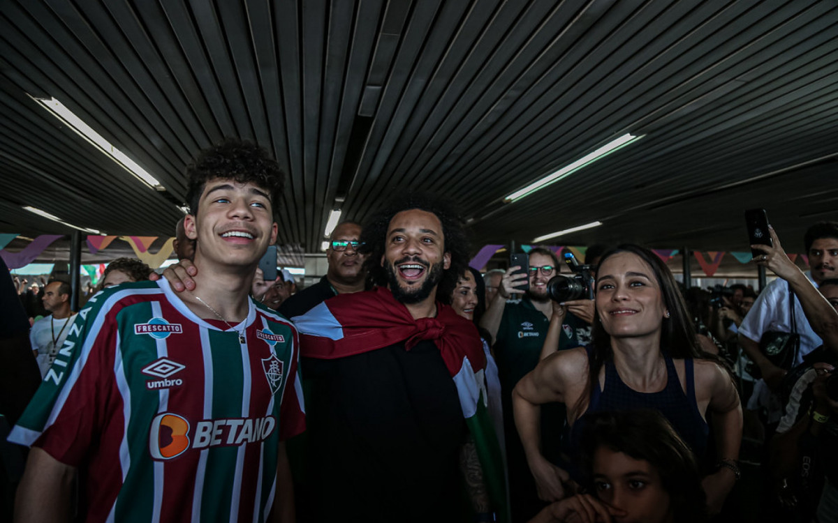 Marcelo desembarcou no Rio de Janeiro nesta quinta-feira e ser&aacute; apresentado na sexta, no Maracan&atilde;