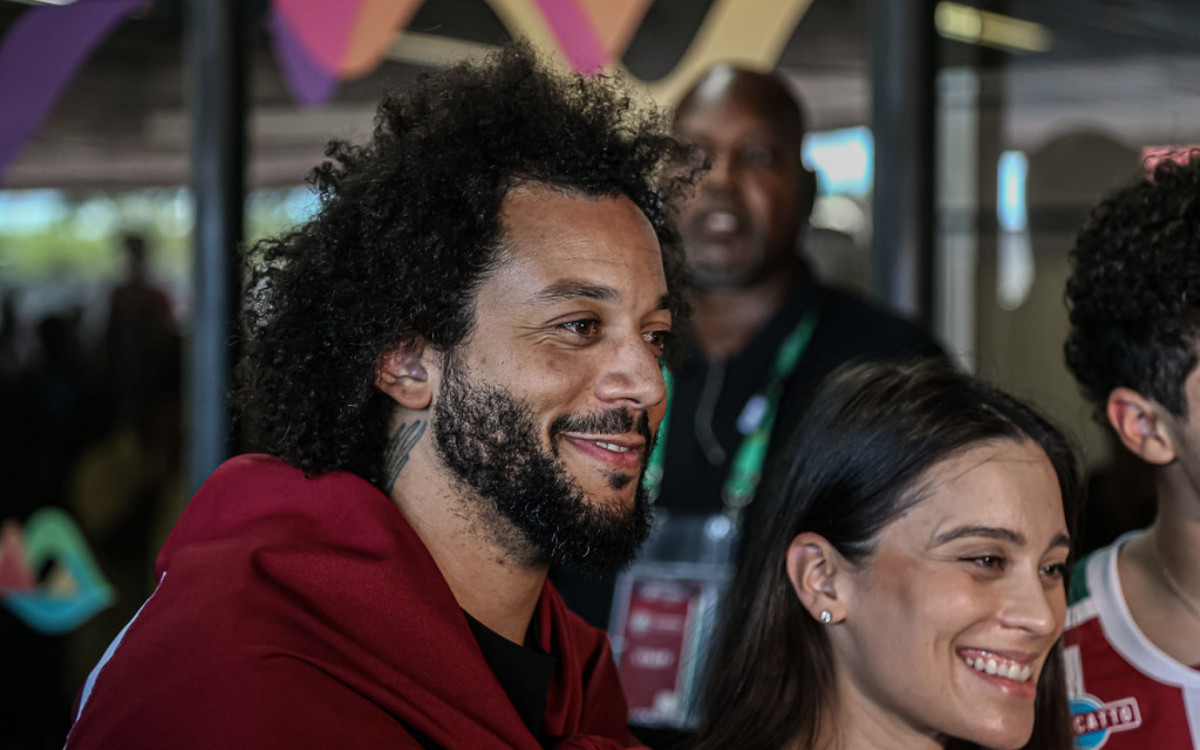 Marcelo desembarcou no Rio de Janeiro nesta quinta-feira e ser&aacute; apresentado na sexta, no Maracan&atilde;