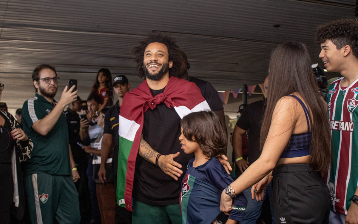 Marcelo desembarcou no Rio de Janeiro nesta quinta-feira e ser&aacute; apresentado na sexta, no Maracan&atilde;