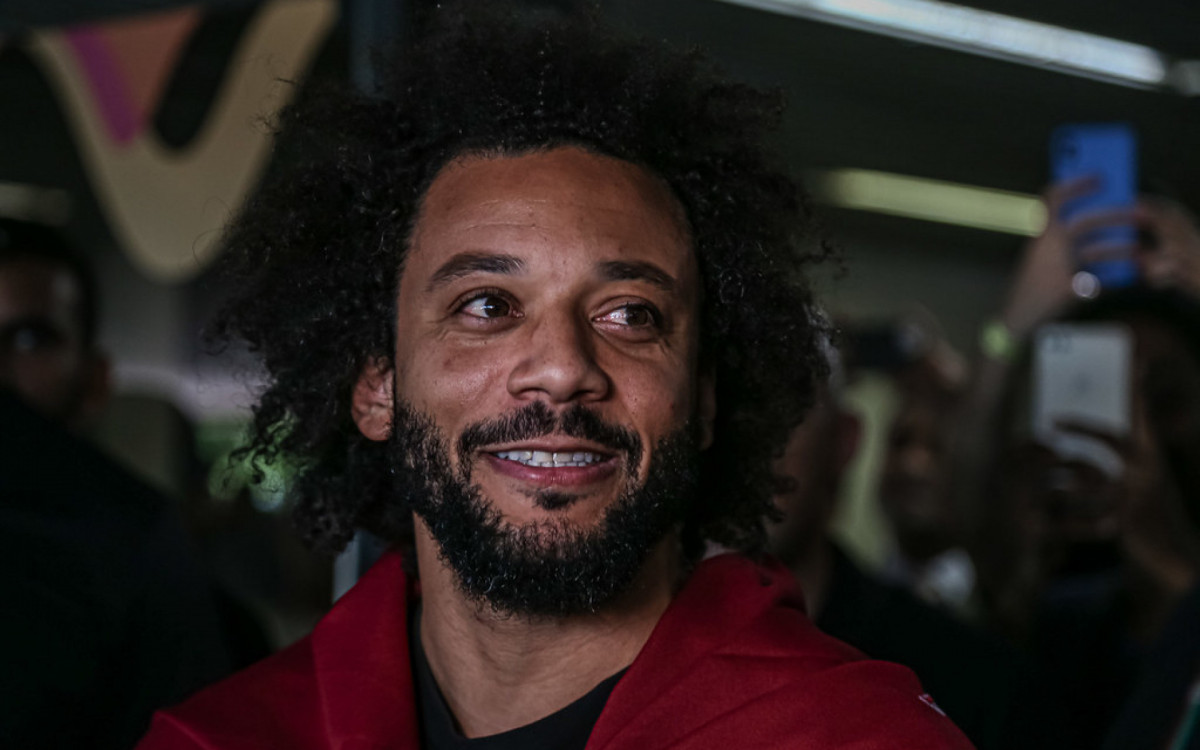 Marcelo desembarcou no Rio de Janeiro nesta quinta-feira e ser&aacute; apresentado na sexta, no Maracan&atilde;