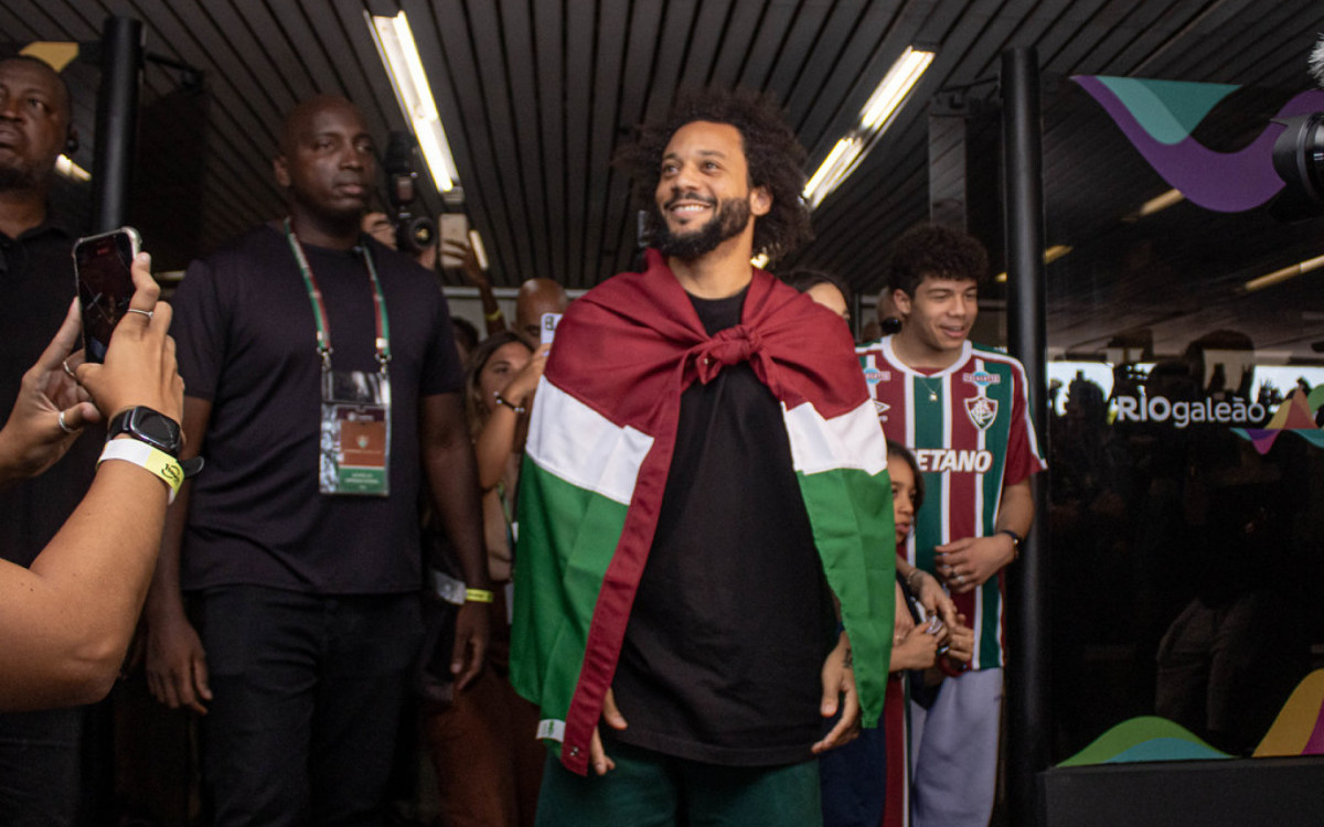 Marcelo desembarcou no Rio de Janeiro nesta quinta-feira e ser&aacute; apresentado na sexta, no Maracan&atilde;
