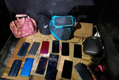 PM recupera carro e 11 celulares roubados em ação com suspeito ferido preso, em Belford Roxo