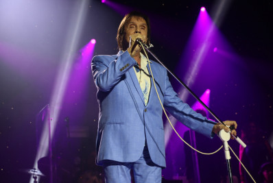 Roberto Carlos anuncia show em Resende