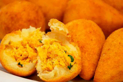 Brasileiro troca arroz, feijão e carne por salgado para economizar com almoço