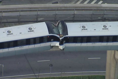 Trens do monotrilho batem novamente em São Paulo