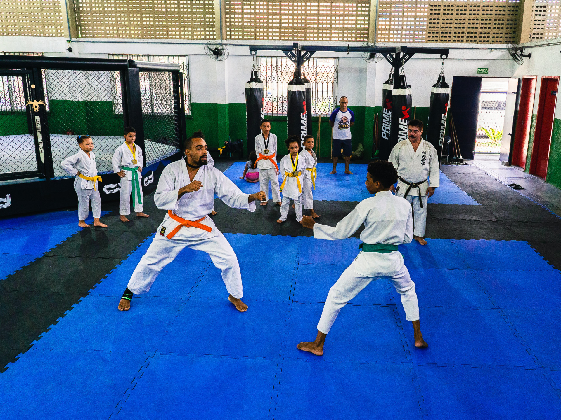 Com turmas desde 2021, essa foi a primeira equipe de karat&ecirc; da Casa da Luta a competir. Para isso, eles tiveram uma prepara&ccedil;&atilde;o intensa - Divulga&ccedil;&atilde;o