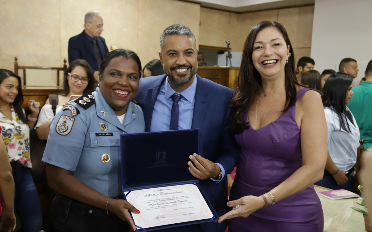 Celso do Alba faz homenagem no Dia da Mulher