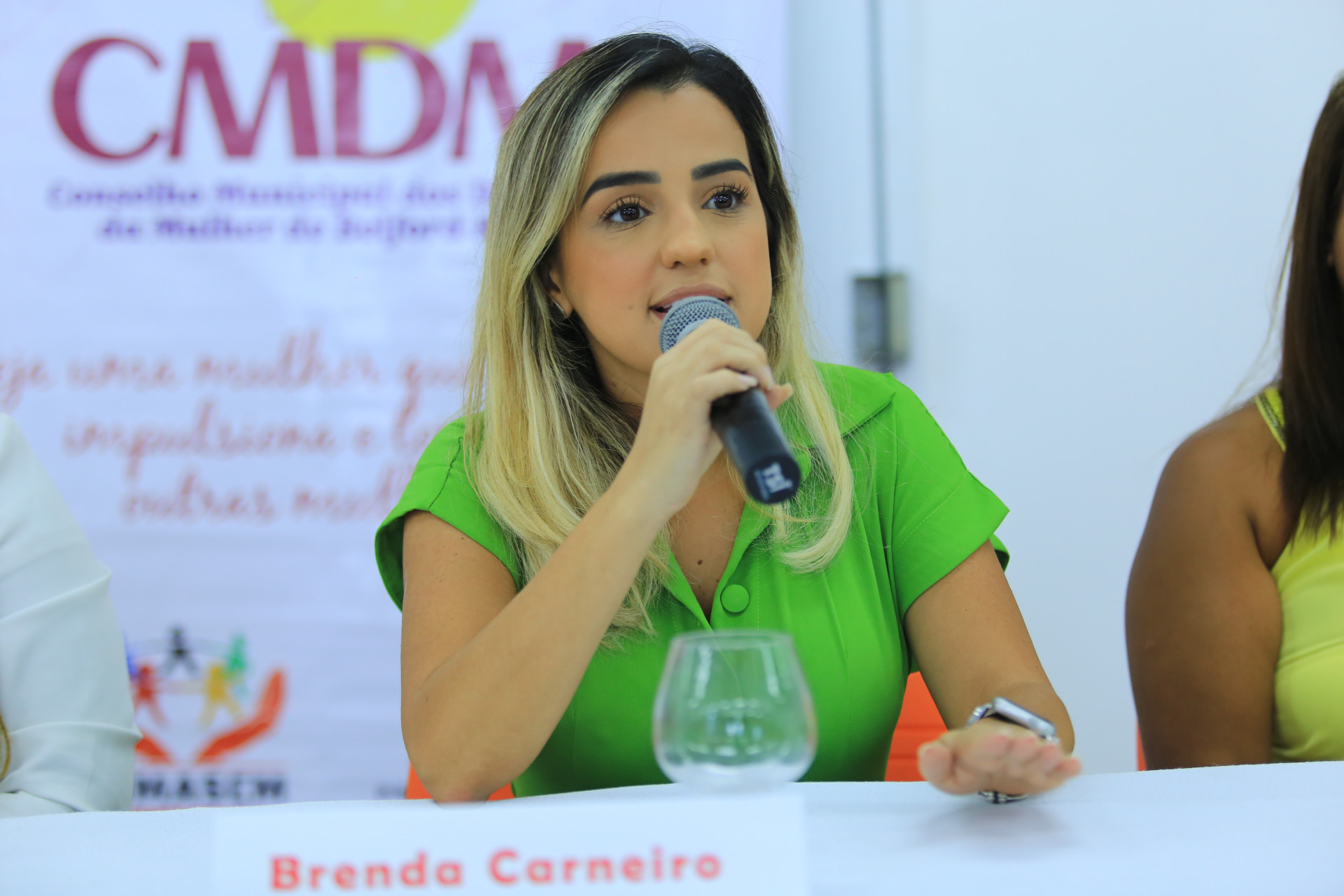 A secret&aacute;ria Brenda Carneiro destacou as atividades para as mulheres que est&atilde;o sendo realizadas em mar&ccedil;o - Rafael Barreto / PMBR