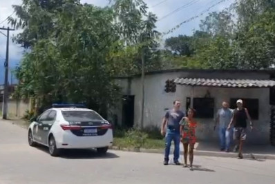 Polícia prende casal acusado de matar a facadas uma cadela e seus 11 filhotes em Magé