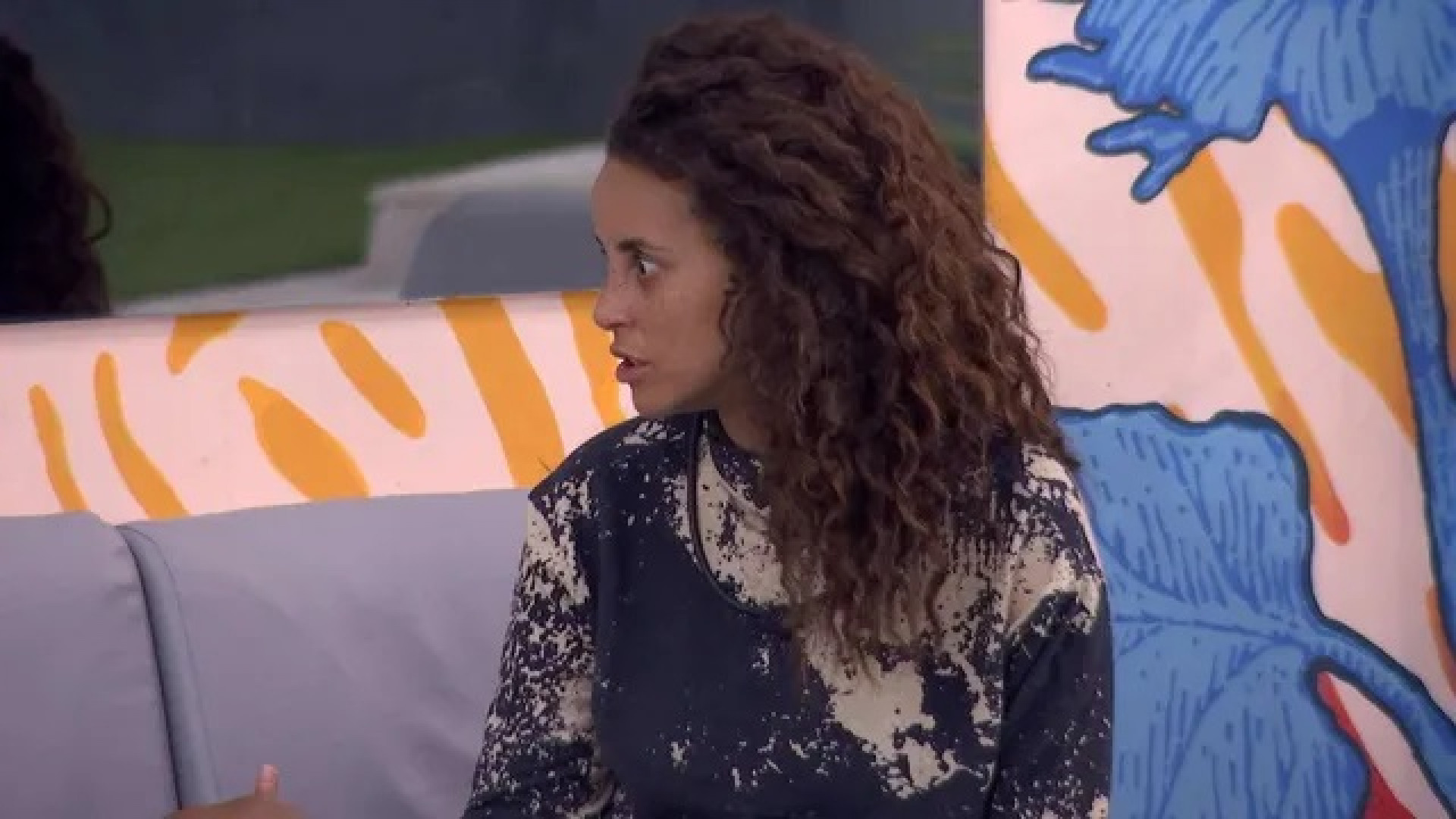 Domitila fala sobre o Quarto Branco durante conversa com Cezar - Reprodução da TV Globo