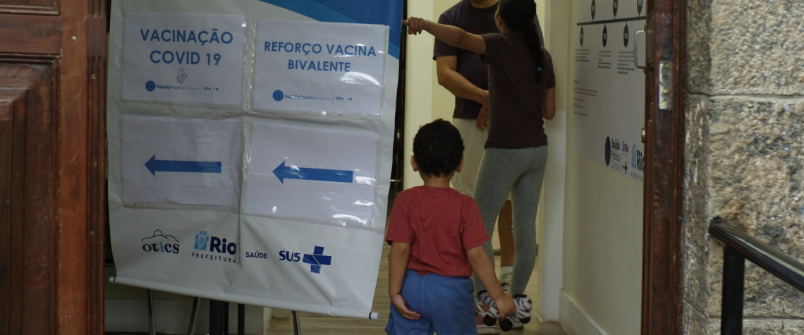 A vacina está sendo aplicada em todas as 237 unidades de Atenção Primária do município - Pedro Ivo/ Agência O Dia